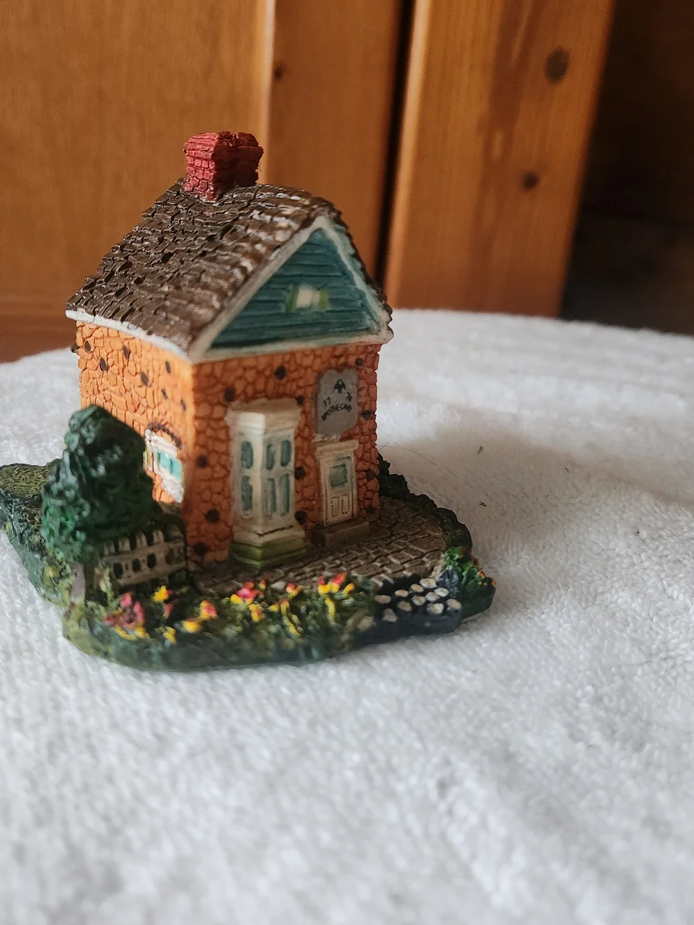 New England Miniature VTG Dept 56 Orange Cottage 1774 Apothecary Sign 1987